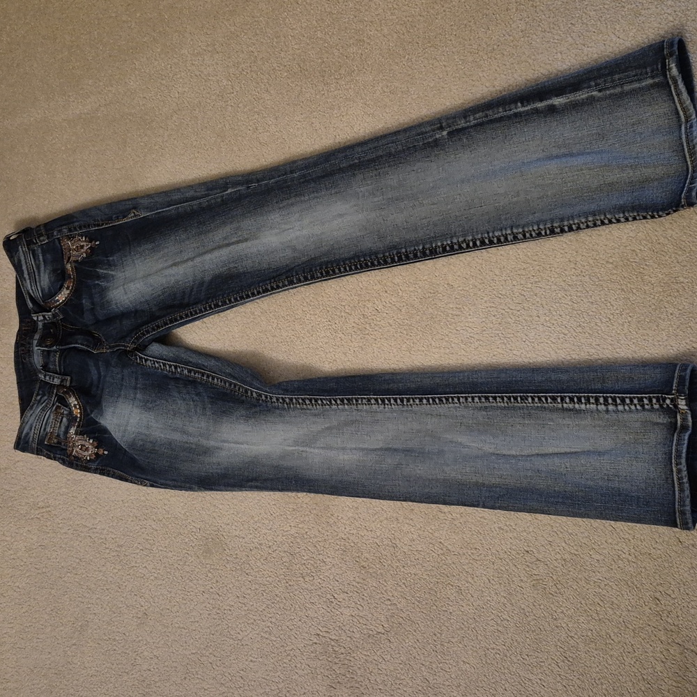 Grace Blue Jeans with Intricate Embellishments - Picture 11 of 11